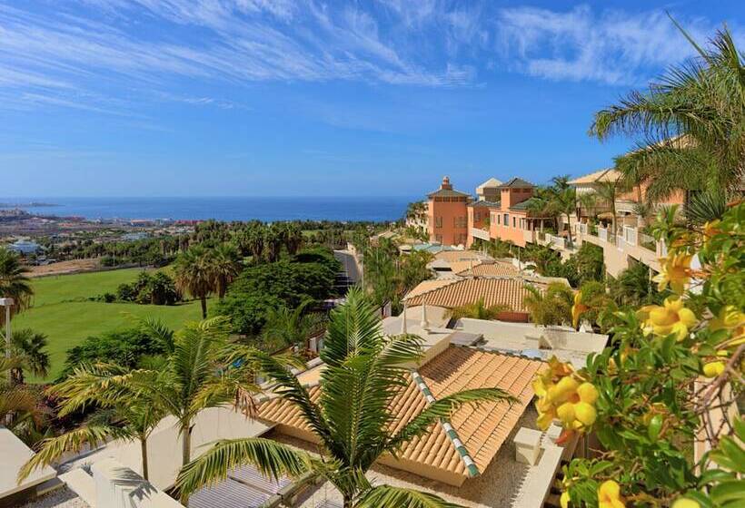 וילה עם חדר שינה אחד ובריכת שחיה, Royal Garden Villas, Luxury