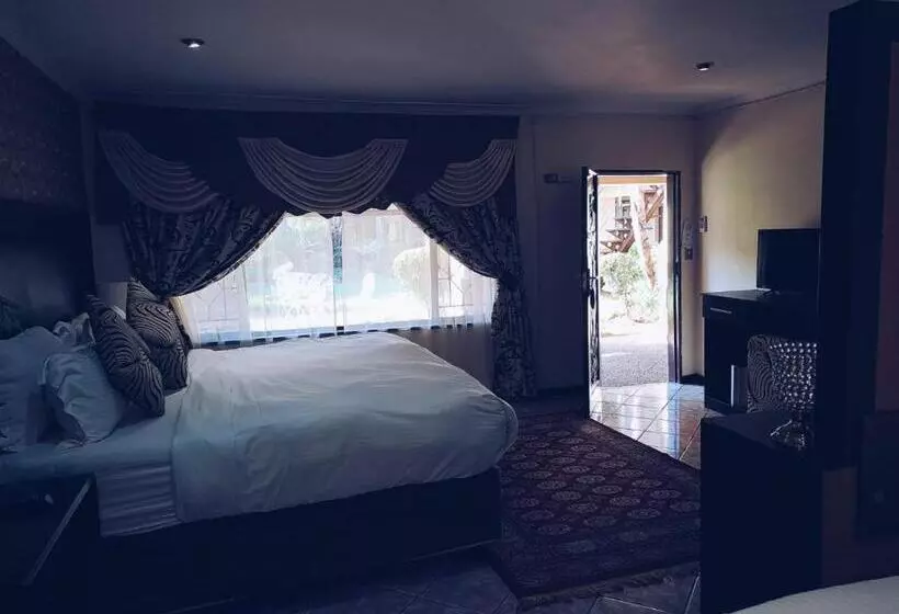 ガーデンビュースタンダード４ベッドルーム, Ecotel Premier Lodge & Conference Centre