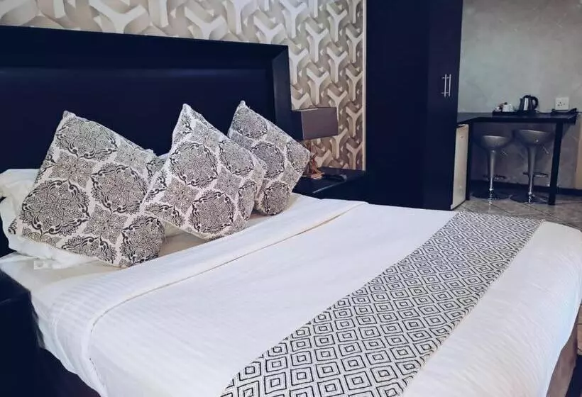 デラックススイート, Ecotel Premier Lodge & Conference Centre