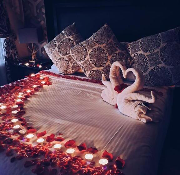 Люкс Повышенной Комфортности, Ecotel Premier Lodge & Conference Centre