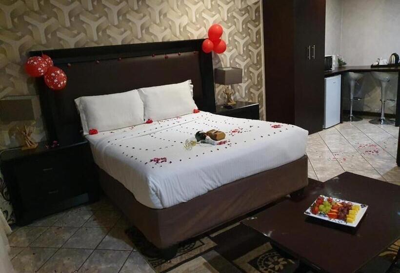 Люкс Повышенной Комфортности, Ecotel Premier Lodge & Conference Centre