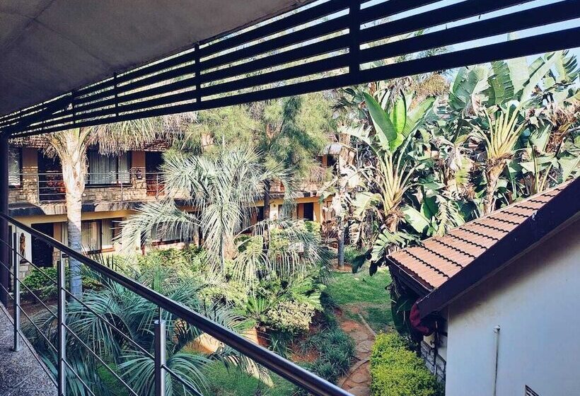 Семейный Номер, Ecotel Premier Lodge & Conference Centre