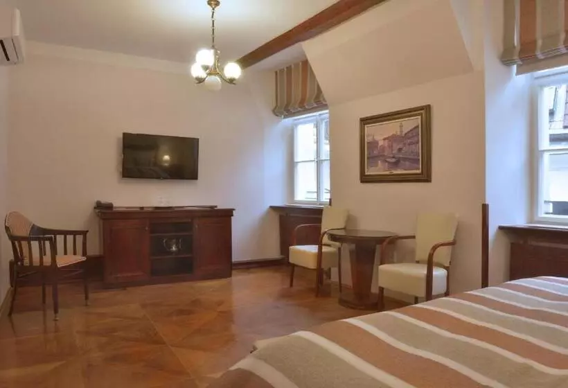 اتاق استاندارد, Grand Hotel Praha