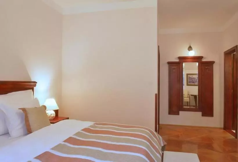 اتاق استاندارد, Grand Hotel Praha