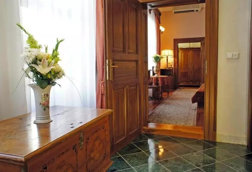 اتاق استاندارد, Grand Hotel Praha