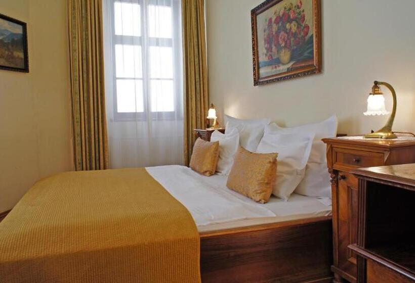 اتاق استاندارد, Grand Hotel Praha