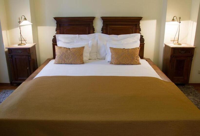 اتاق لوکس با چشم‌انداز, Grand Hotel Praha