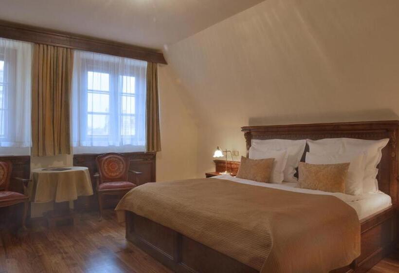 اتاق لوکس با چشم‌انداز, Grand Hotel Praha