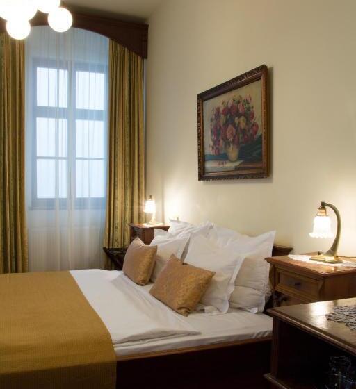 اتاق لوکس با چشم‌انداز, Grand Hotel Praha