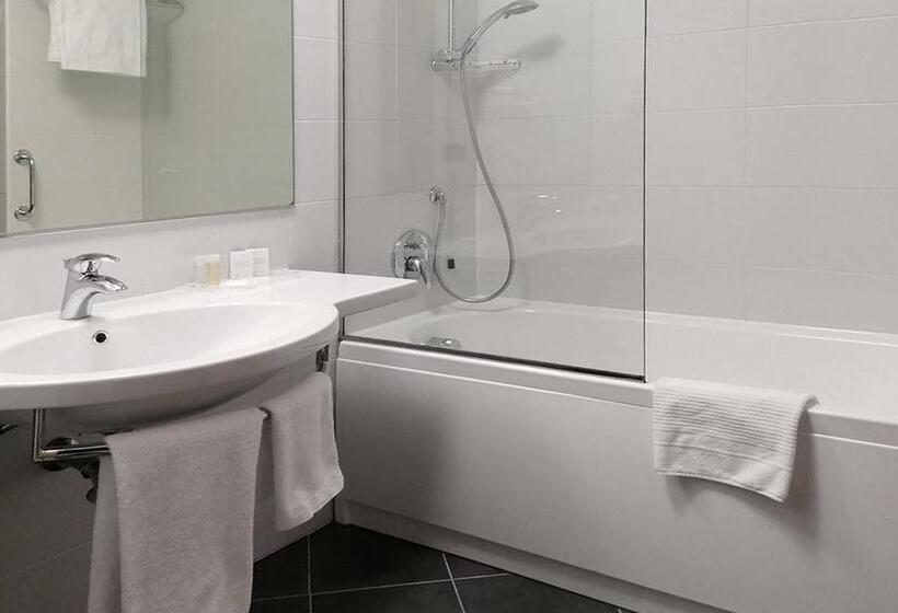 غرفة قياسية, Anusca Palace