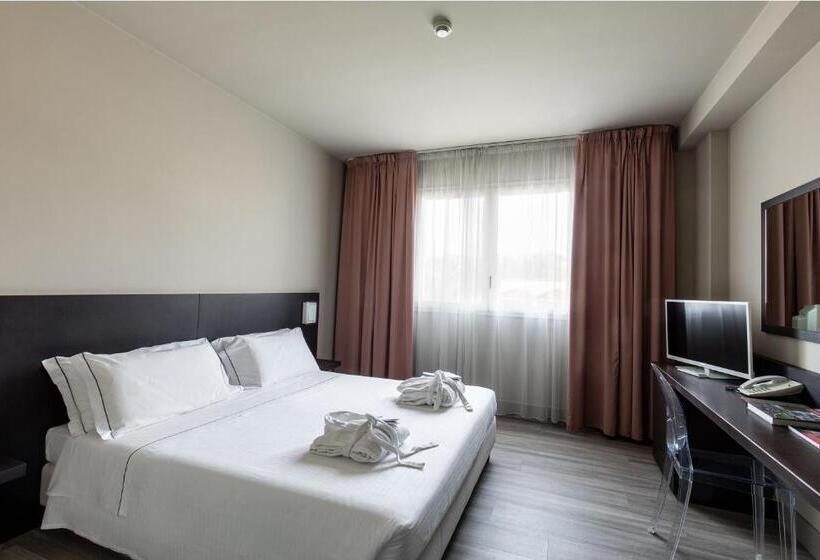 غرفة قياسية, Anusca Palace