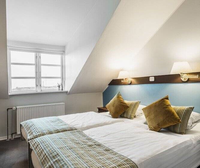 غرفة قياسية مطلّة علي البحر, Copenhagen Airport