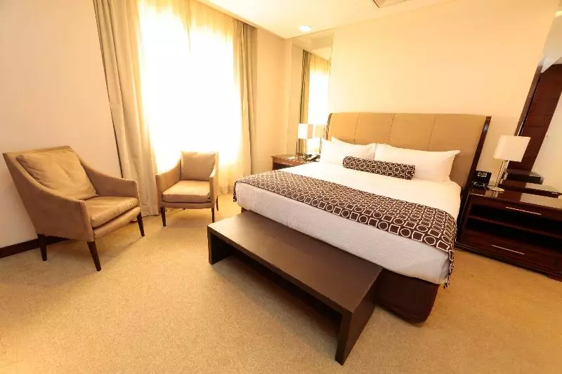 اتاق استاندارد با تخت بزرگ, Crowne Plaza Asunción, An Ihg