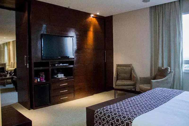 سوئیت پرزیدنت, Crowne Plaza Asunción, An Ihg