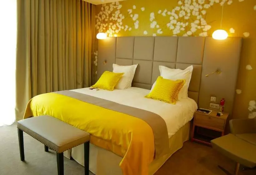 سوئیت با چشم‌انداز رودخانه, Crowne Plaza Lyon   Cité Internationale