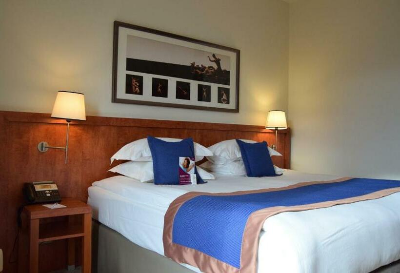 اتاق سوپریور با چشمانداز رودخانه, Crowne Plaza Lyon   Cité Internationale