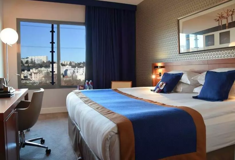 اتاق سوپریور با چشم‌انداز رودخانه, Crowne Plaza Lyon   Cité Internationale