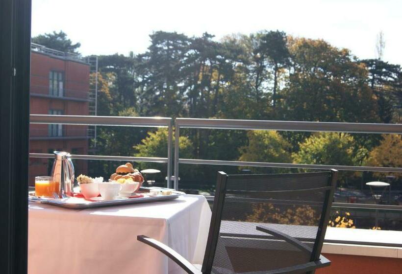 اتاق سوپریور با چشمانداز پارک, Crowne Plaza Lyon   Cité Internationale