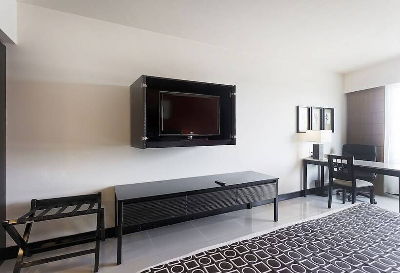 带2个双人床的标准工作室, Crowne Plaza Villahermosa, An Ihg