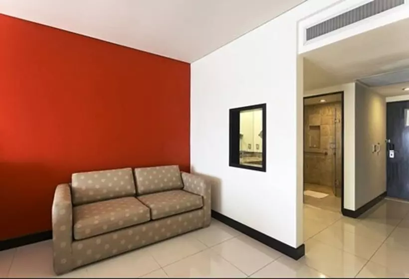 سوییت جونیور, Crowne Plaza Villahermosa, An Ihg