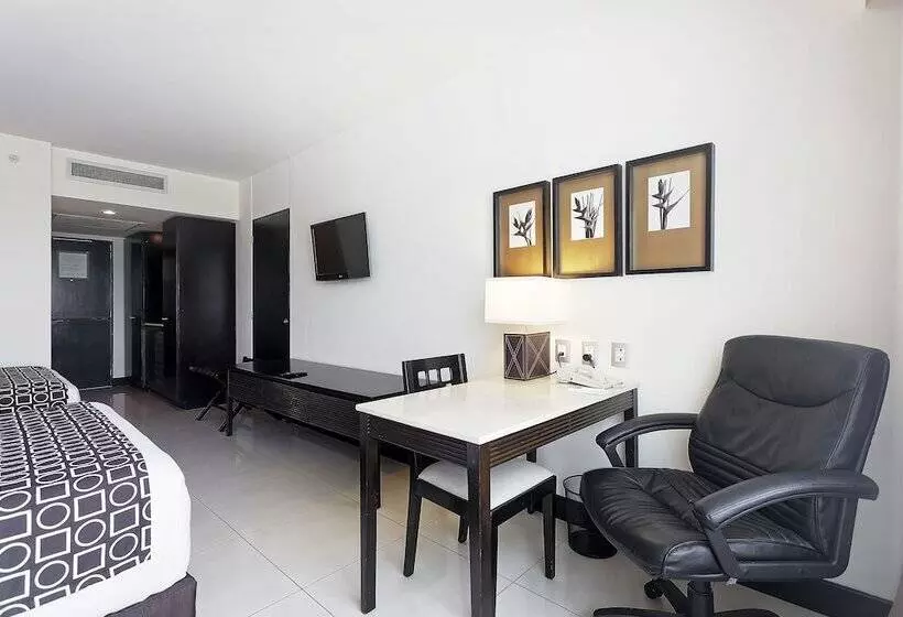 سوییت جونیور, Crowne Plaza Villahermosa, An Ihg