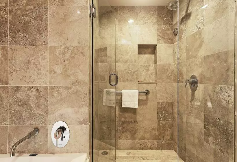 سوییت جونیور, Crowne Plaza Villahermosa, An Ihg