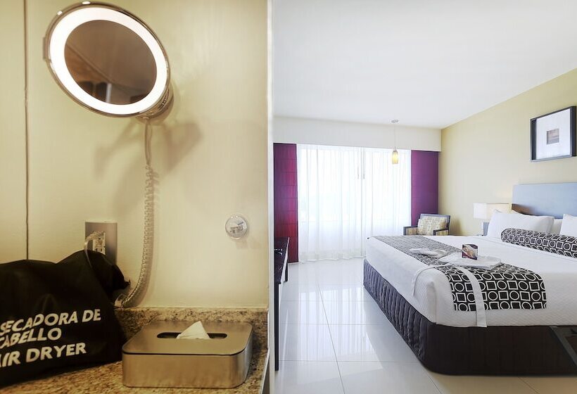 سوییت جونیور, Crowne Plaza Villahermosa, An Ihg