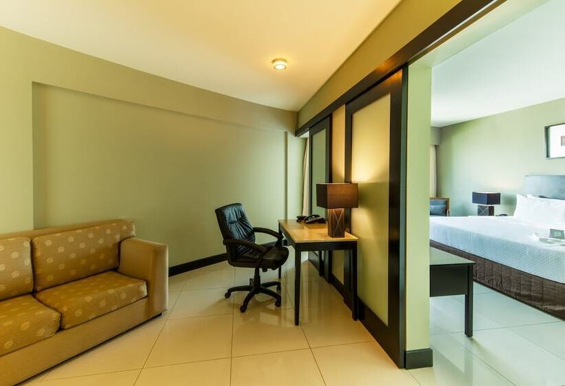 سوییت جونیور, Crowne Plaza Villahermosa, An Ihg