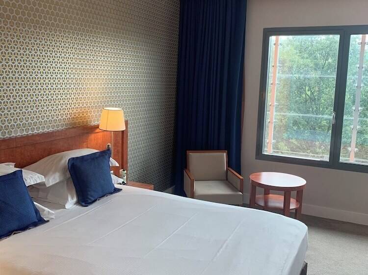 اتاق استاندارد, Crowne Plaza Lyon   Cité Internationale