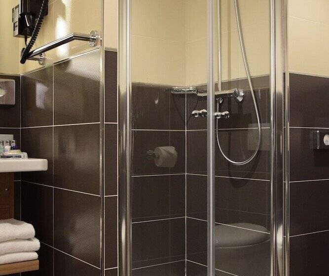 اتاق استاندارد با تخت دوبل و چشمانداز پارک, Crowne Plaza Lyon   Cité Internationale