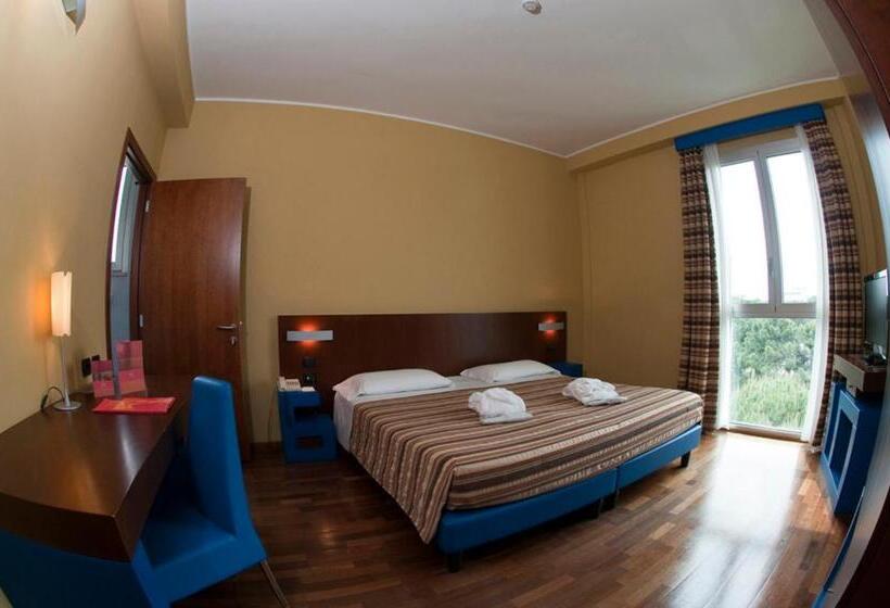 이코노미 룸, Balance