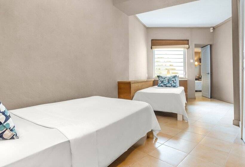 Familie Værelse, Friday Attitude