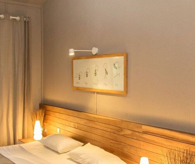 Standard Værelse, Friday Attitude