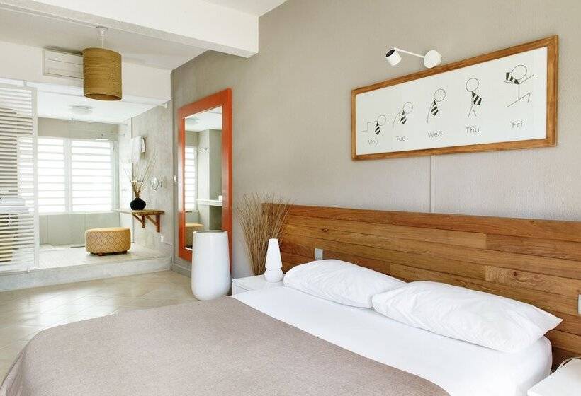 Standard Værelse, Friday Attitude