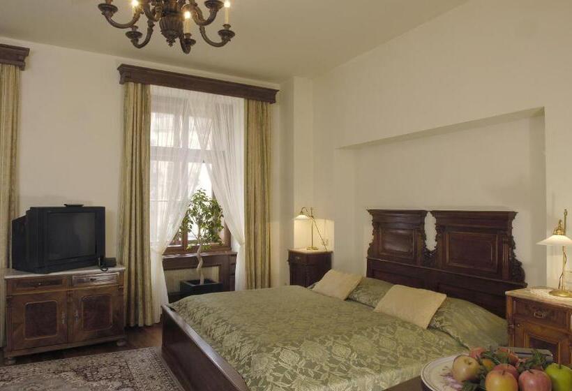 اتاق لوکس با چشم‌انداز, Grand Hotel Praha