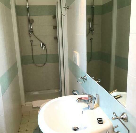 اتاق استاندارد چهار تخته, Lodi