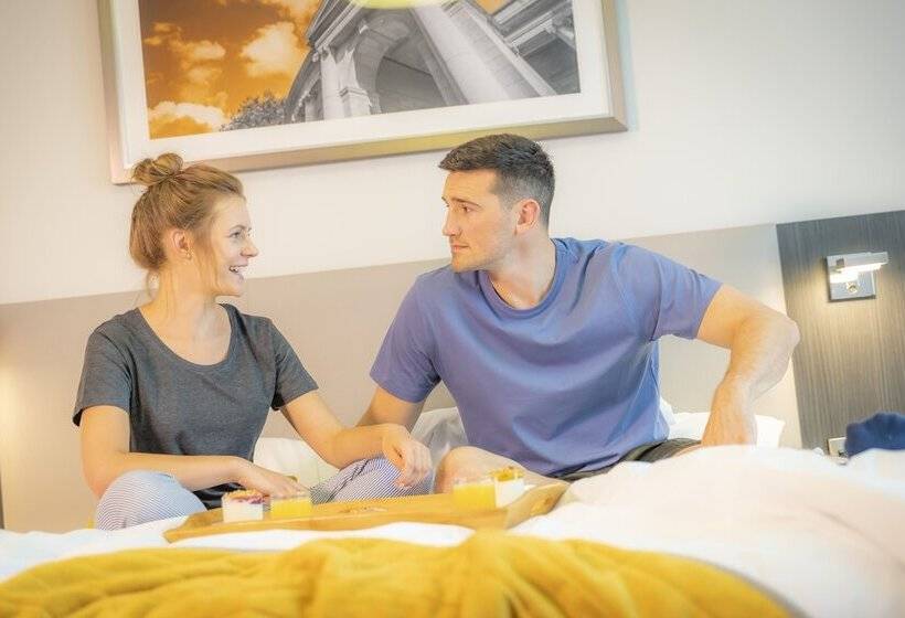 Номер Стандарт, Maldron Hotel Tallaght