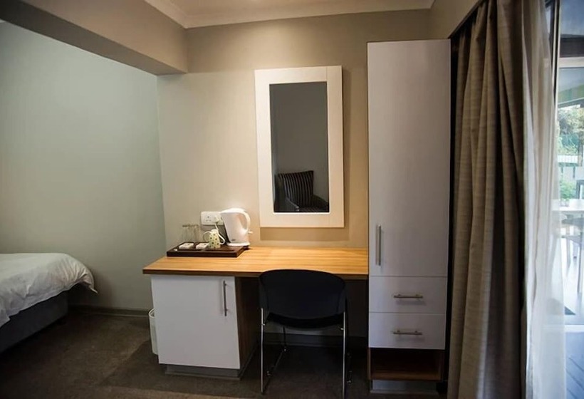 חדר משפחתי, Palm Lodge Guest House