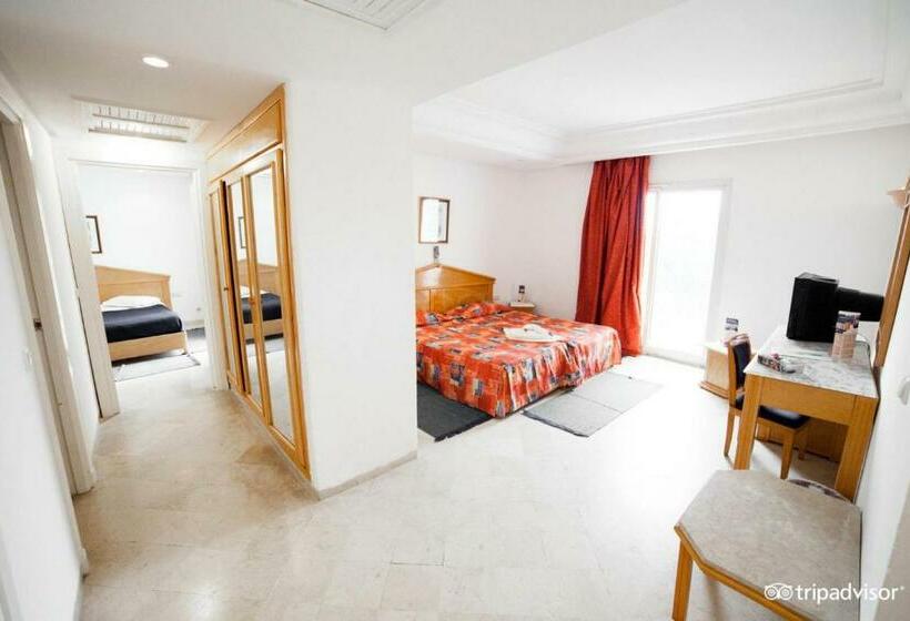 اتاق استاندارد چهار تخته, Phebus Gammarth