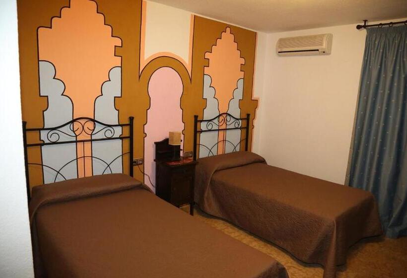 Номер Стандарт, Puerta Nazari