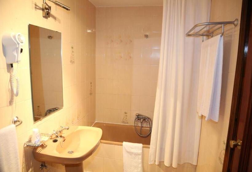 Номер Стандарт, Puerta Nazari