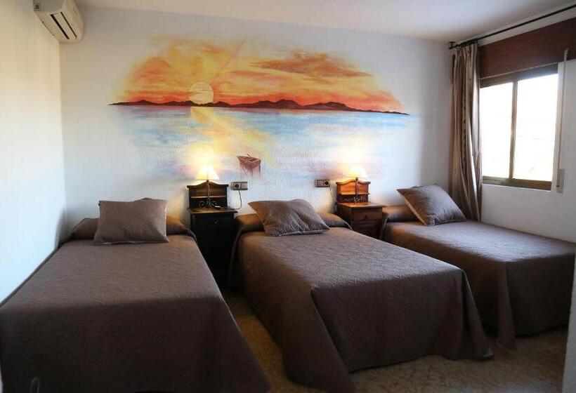 Номер Стандарт Трехместный, Puerta Nazari