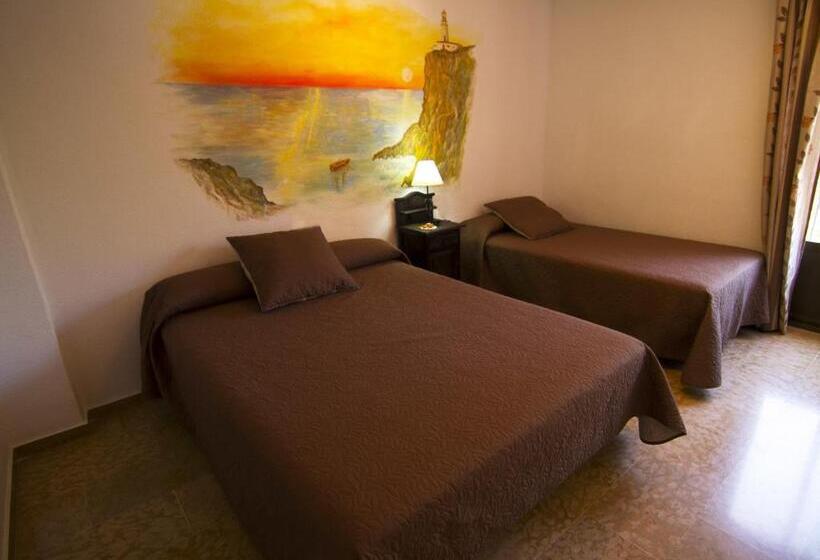 Номер Стандарт Трехместный, Puerta Nazari