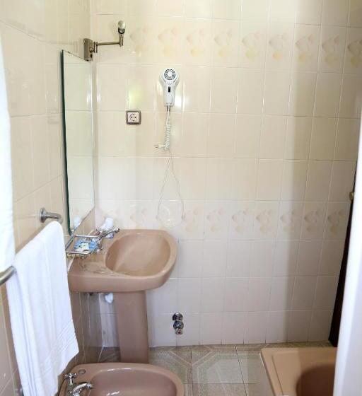 Номер Стандарт, Puerta Nazari