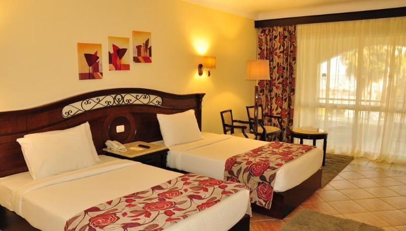 Camera Deluxe Vista Piscina, Regency Plaza Aqua Park And Spa Resort