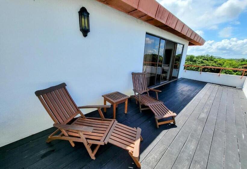 جناح جونيور, Sabah Hotel Sandakan