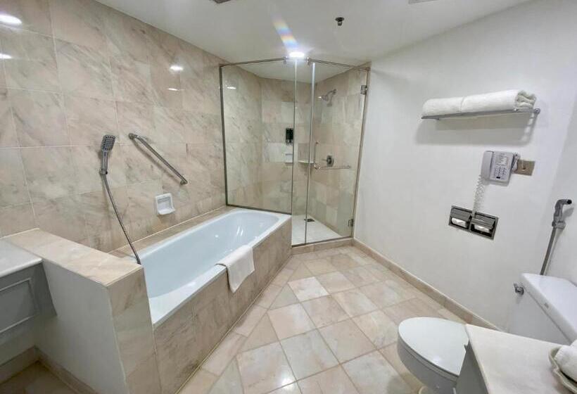 جناح إدارى, Sabah Hotel Sandakan