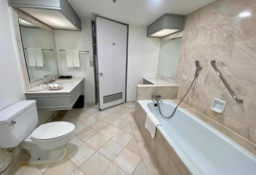 جناح إدارى, Sabah Hotel Sandakan