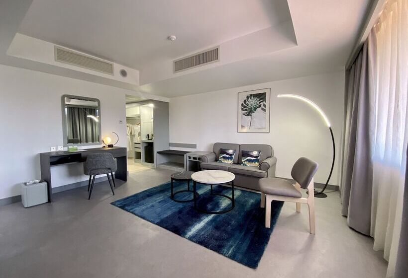 جناح إدارى, Sabah Hotel Sandakan