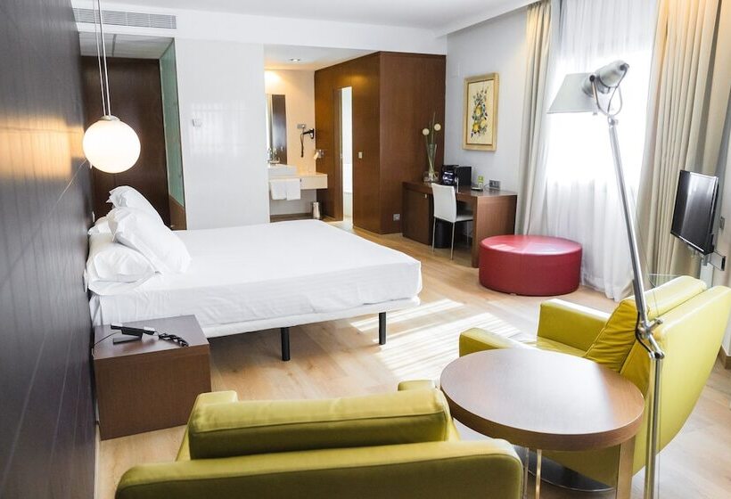 جناح جونيور, Veracruz Plaza & Spa